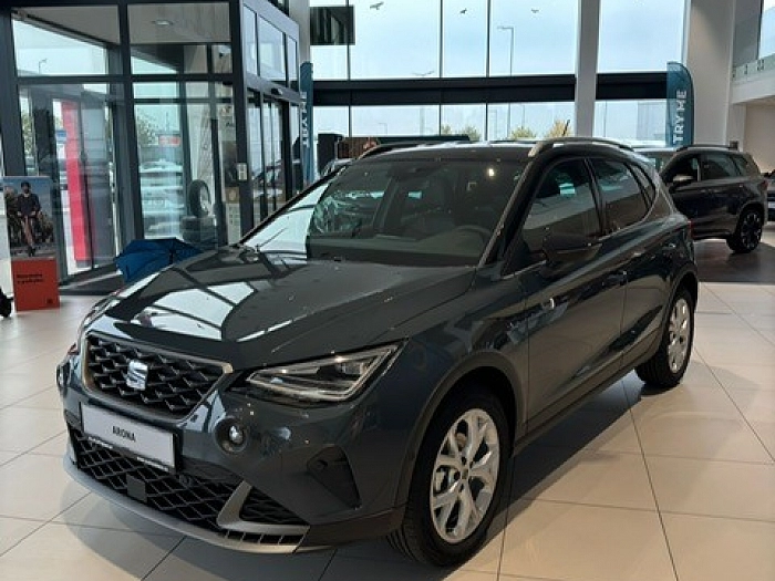 SEAT Arona Vamos FR 1,0 TSI 85 kW Fiord modrá