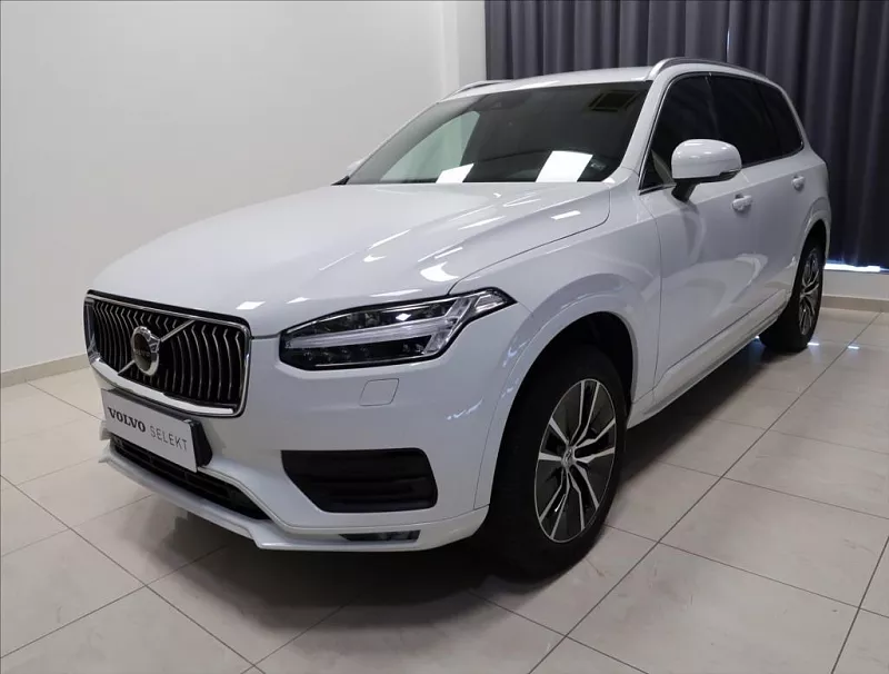 Volvo XC90 2,0 B5 AWD AUT Momentum 173 kW automat bílá