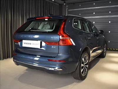 Volvo XC60 2,0 B4 AWD Plus bright Bezklíč 145 kW automat modrá