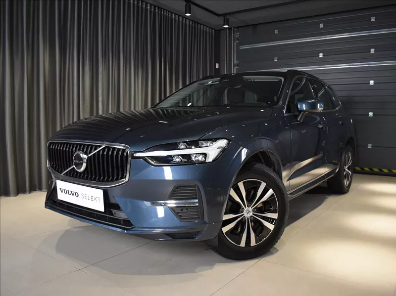 Volvo XC60 2,0 B4 AWD Bezklíč 145 kW automat modrá