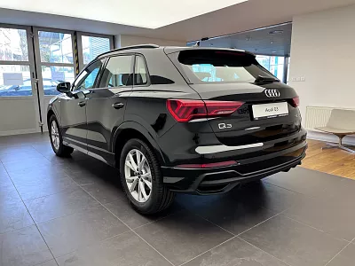 Audi Q3 S-line 35 TFSI 110kW s-tronic 1,5 TFSI 110kW 110 kW automat Černá Mythos