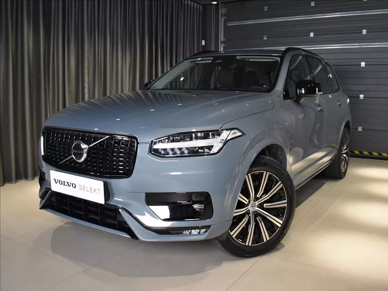 Volvo XC90 2,0 B5 AWD Plus Dark BEZKLÍČ 173 kW automat šedá