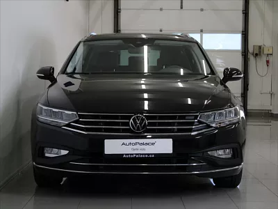 Volkswagen Passat 2,0 TDI DSG Elegance 20tkm.ČR 110 kW automat černá