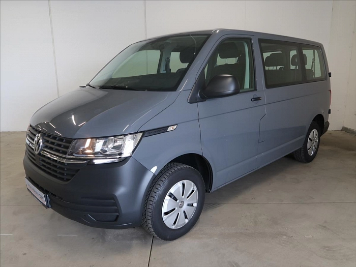 Volkswagen Transporter 2,0 TDI 81kW M/T 8.míst 1.maj 81 kW šedá