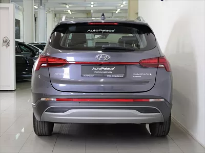 Hyundai Santa Fe 2,2 CRDi 7-míst 24tkm. 2022 142 kW automat modrá