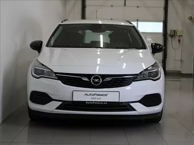 Opel Astra 1,5 CDTi Záruka 68tkm. 12/2021 77 kW bílá