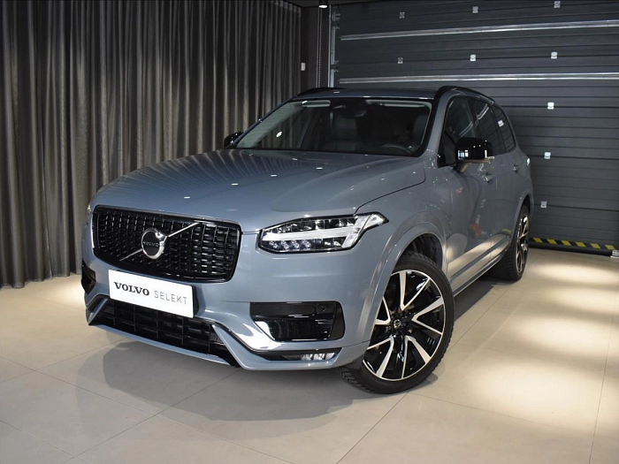 Volvo XC90 2,0 B5 AWD Plus Dark Tažné 173 kW automat šedá