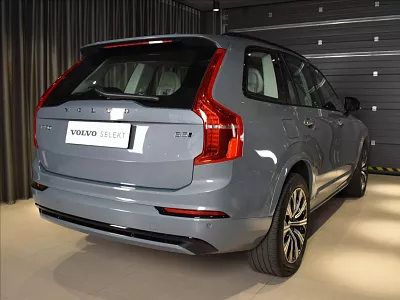 Volvo XC90 2,0 B5 AWD Plus Dark Bezklíč 173 kW automat šedá