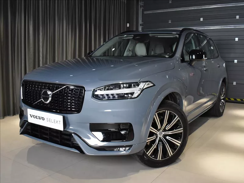 Volvo XC90 2,0 B5 AWD Plus Dark Bezklíč 173 kW automat šedá