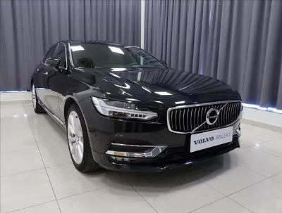 Volvo S90 2,0 T5 AUT INSCRIPTION POLESTAR 192 kW automat černá