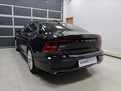 Volvo S90 2,0 T5 AUT INSCRIPTION POLESTAR 192 kW automat černá