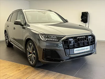 Audi Q7 3,0 55 TFSI quattro S-line 250 kW automat šedá