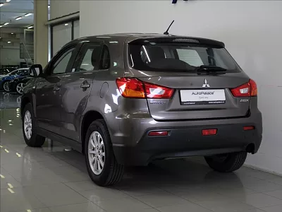 Mitsubishi ASX 1,6 i 86kW 1.maj. DPH Akční CENA! 86 kW hnědá