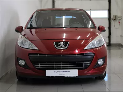 Peugeot 207 1,4 i 70kW Sportium KLIMA ČR 70 kW červená