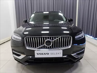 Volvo XC90 2,0 B5 AWD AUT INSCRIPTION 173 kW automat černá