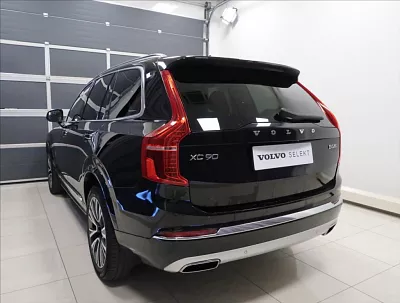 Volvo XC90 2,0 B5 AWD AUT INSCRIPTION 173 kW automat černá