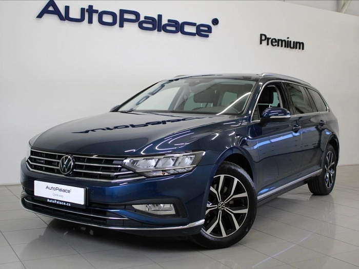 Volkswagen Passat 2,0 TDi DSG Elegance 26tkm.ČR 110 kW automat modrá