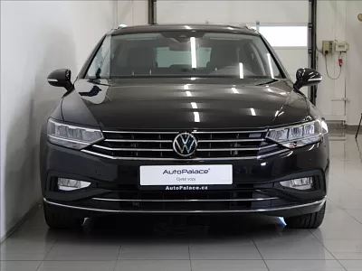 Volkswagen Passat 2,0 TDi DSG Elegance 37tkm.ČR 110 kW automat černá