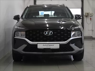 Hyundai Santa Fe 2,2 CRDi 7-míst 10m. 9/2023 142 kW automat černá