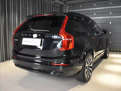 Volvo XC90 2,0 B5 AWD Plus Dark BLIS 173 kW automat černá