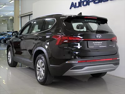 Hyundai Santa Fe 2,2 CRDi 7-míst AKČNÍ Cena! 142 kW automat černá