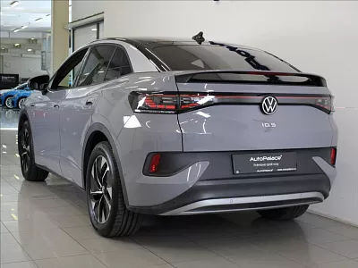 Volkswagen ID.5 0,1 77 kWh PRO Perf. 763km! TZ 150 kW automat šedá