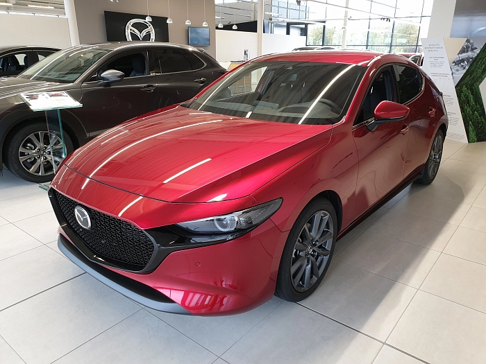 Mazda 2024 3 5HB 2,0G 150ps 6AT Exclusive-line SKYACTIV-G150 110 kW automat Soul Red Crystal