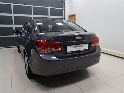 Chevrolet Cruze 1,6 i KLIMA 91 kW šedá