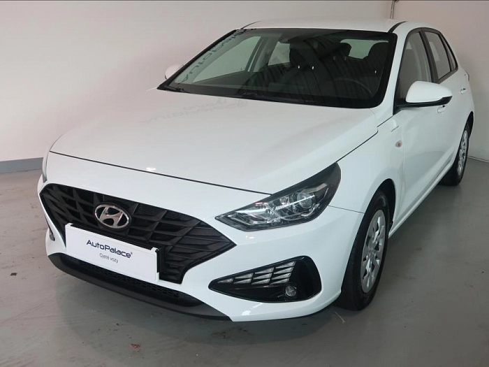 Hyundai i30 1,5 i START PLUS 80 kW bílá