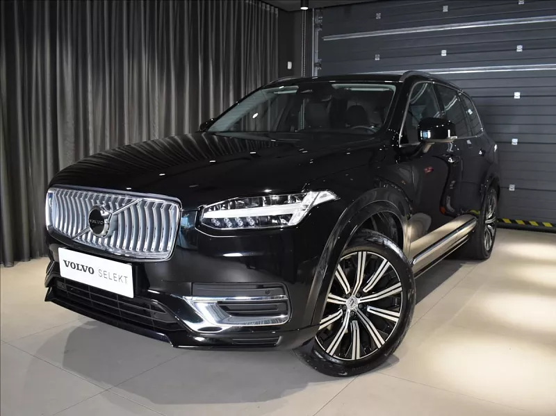 Volvo XC90 2,0 B5 AWD Plus Bright Tažné 173 kW automat černá