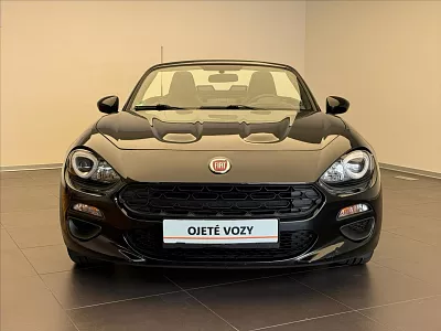 Fiat 124 Spider 1,4 Turbo MultiAir 103 kW černá