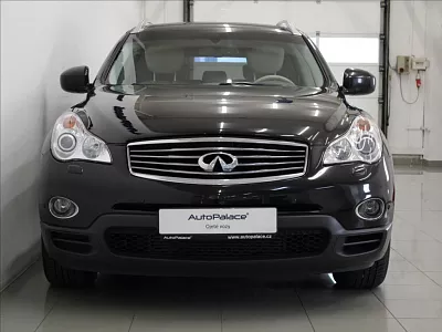 Infiniti EX30 3,0 D V6 GT AWD 1.maj. Tažné 175 kW automat černá