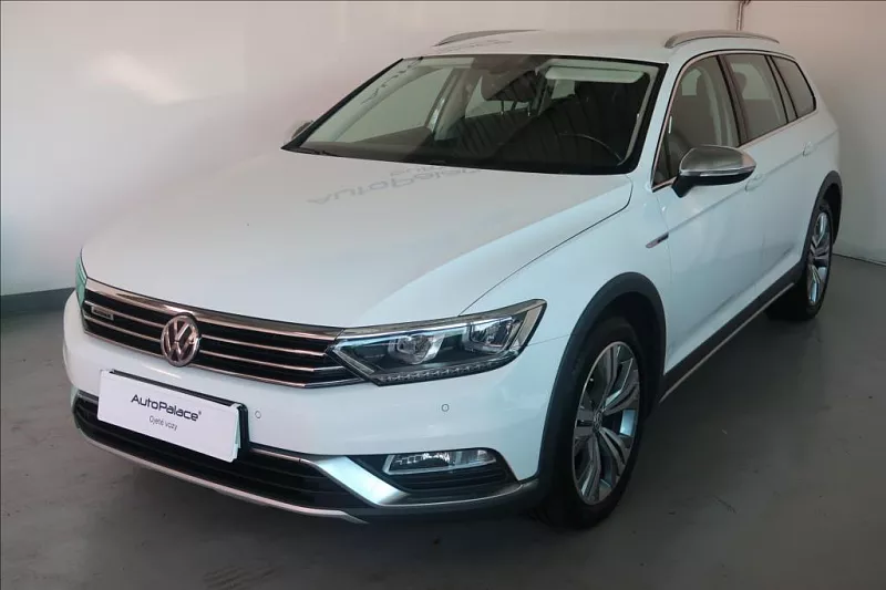 Volkswagen Passat 2,0 TDI 4MOTION DSG Alltrack 140 kW automat bílá