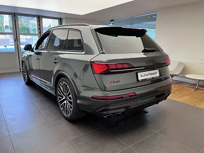 Audi SQ7 SUV TFSI 373 kW quattro 2024 4,0 TFSI 373 kW automat Šedá Daytona