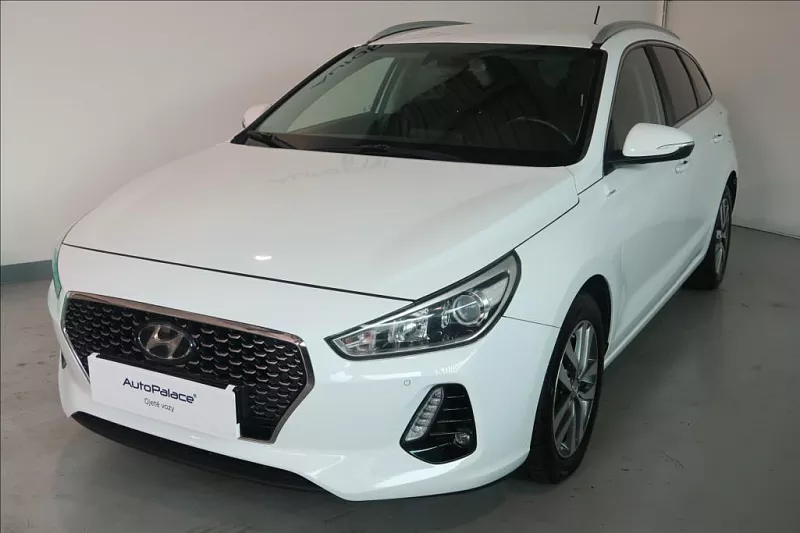 Hyundai i30 1,6 CRDi Style DCT kombi 81 kW automat bílá