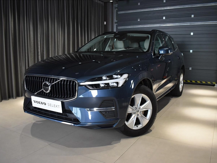 Volvo XC60 2,0 B4 AWD Core BLIS,bezklíč 145 kW automat modrá