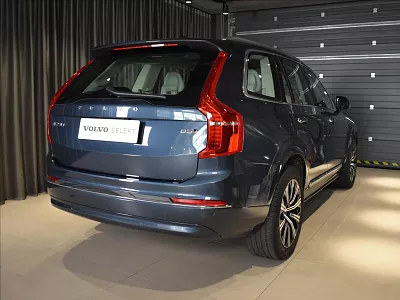 Volvo XC90 2,0 B5 AWD Ult. Masáže,Vzduch 173 kW automat modrá