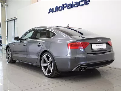 Audi A5 2,0 TDI Quattro S-line 1.maj. 130 kW automat šedá