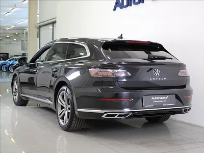 Volkswagen Arteon Shooting Brake 2,0 TDi DSG R-Line KAMERA ČR 110 kW automat černá