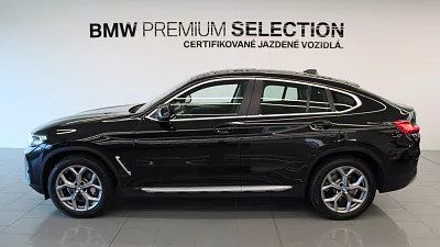 BMW X4 xDrive30i 185 kW automat Black Sapphire Metallic