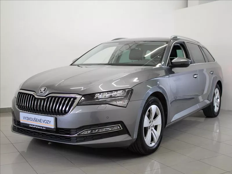 Škoda Superb 2,0 TDi DSG Style ACC Kam.NAVI 110 kW automat šedá