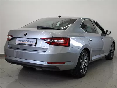 Škoda Superb 2,0 TDi 140kw 4x4 L&K TAŽNÉ 140 kW automat šedá