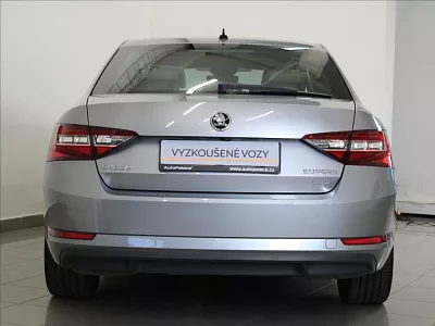 Škoda Superb 2,0 TDi 140kw 4x4 L&K TAŽNÉ 140 kW automat šedá