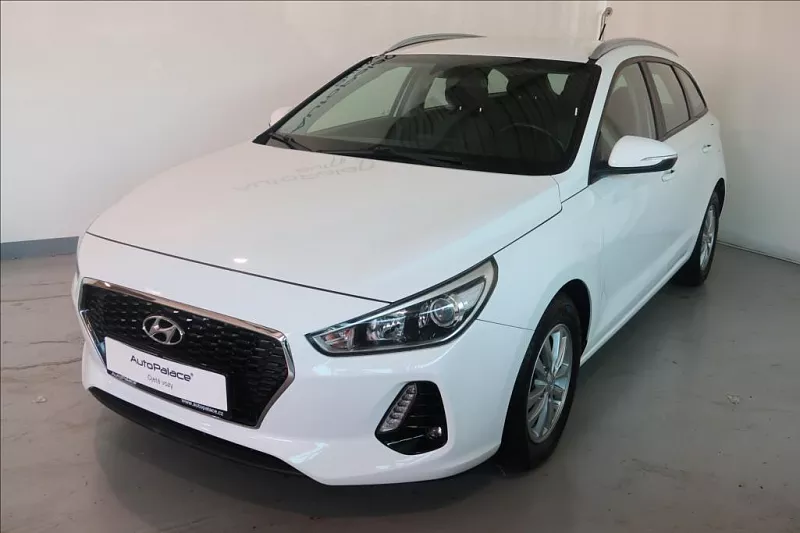 Hyundai i30 1,0 T-GDI TRIKOLOR COMFORT 88 kW bílá