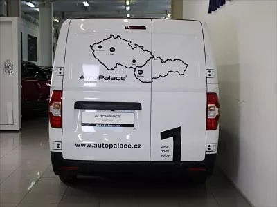 MAXUS eDELIVER 3 0.1 50 kWh L2 Kamera 1 500 km 90 kW automat bílá