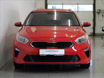 Kia Ceed 1,4 CVVT 73kw Cool 55tkm.ČR 73 kW červená