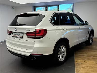 BMW X5 3,0 D xDrive 190kw 190 kW automat bílá