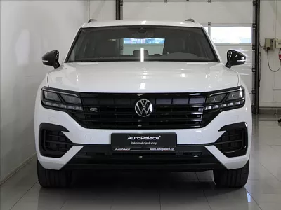 Volkswagen Touareg 3,0 TDi 210kW R-line 40tkm.ČR 210 kW automat bílá