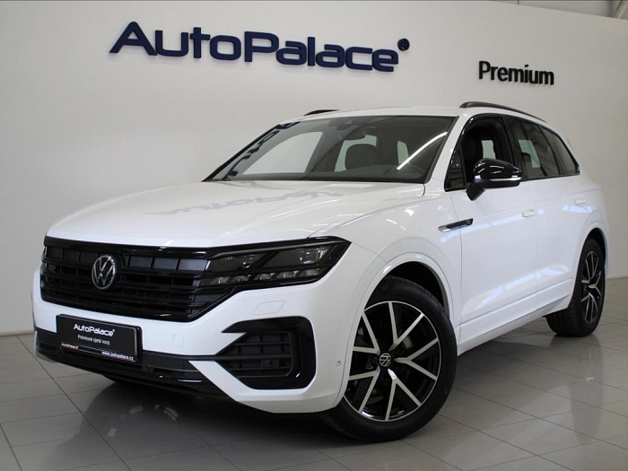 Volkswagen Touareg 3,0 TDi 210kW R-Line Vzduch ČR 210 kW automat bílá