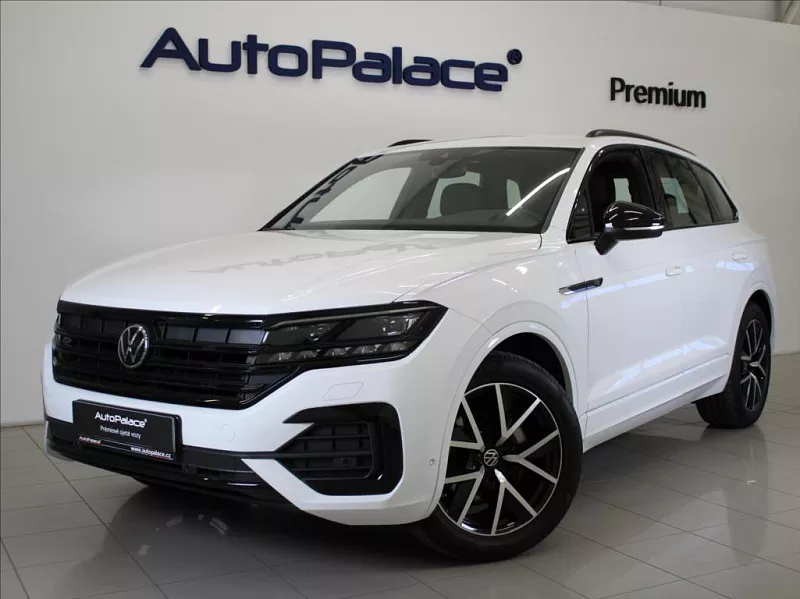 Volkswagen Touareg 3,0 TDi 210kW R-line 40tkm.ČR 210 kW automat bílá